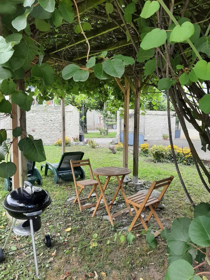 Bel Appartement Renove Dans Maison Bigourdane Pouzac Bagian luar foto